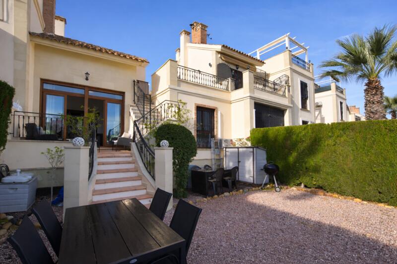 Villa til salgs i Algorfa, Alicante