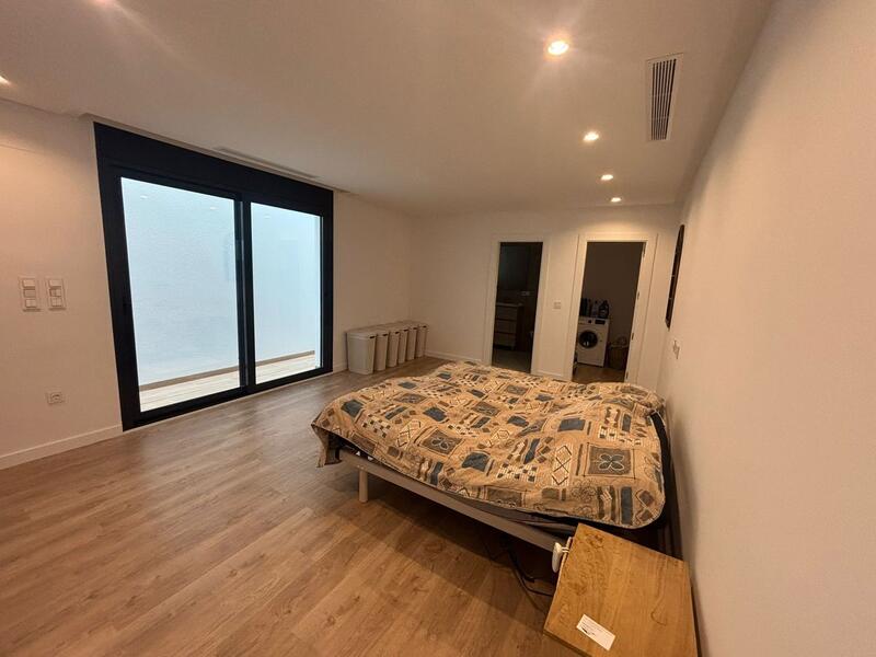 4 slaapkamer Villa Te koop 4 slaapkamer Villa Te koop