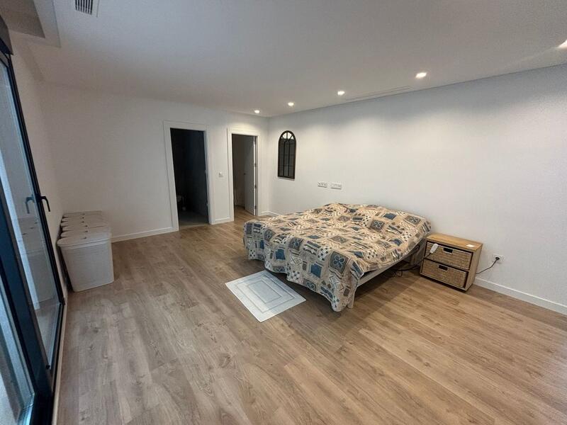 4 slaapkamer Villa Te koop 4 slaapkamer Villa Te koop