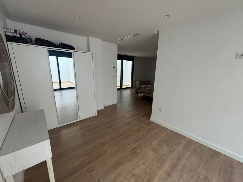 4 slaapkamer Villa Te koop 4 slaapkamer Villa Te koop