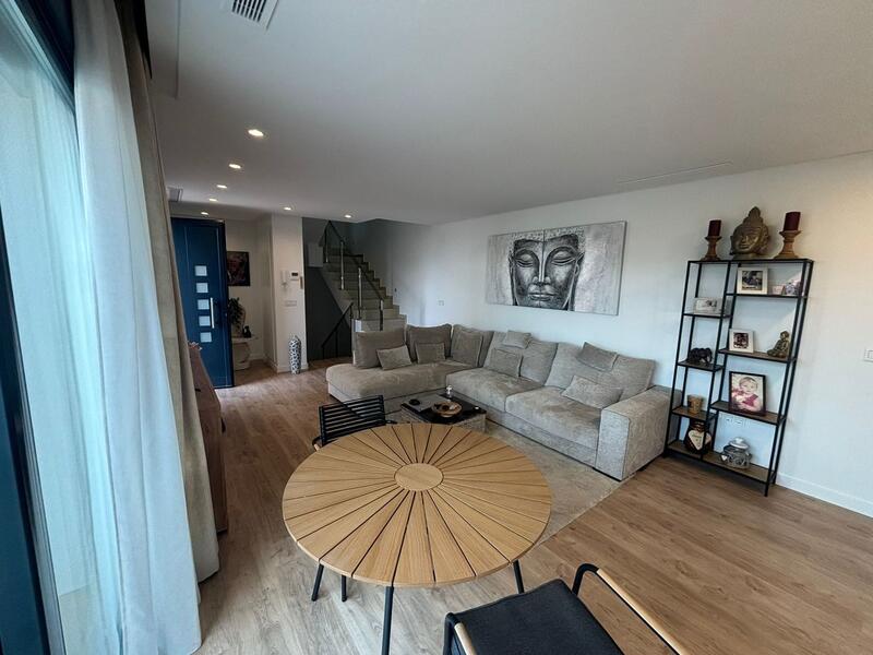 4 slaapkamer Villa Te koop 4 slaapkamer Villa Te koop