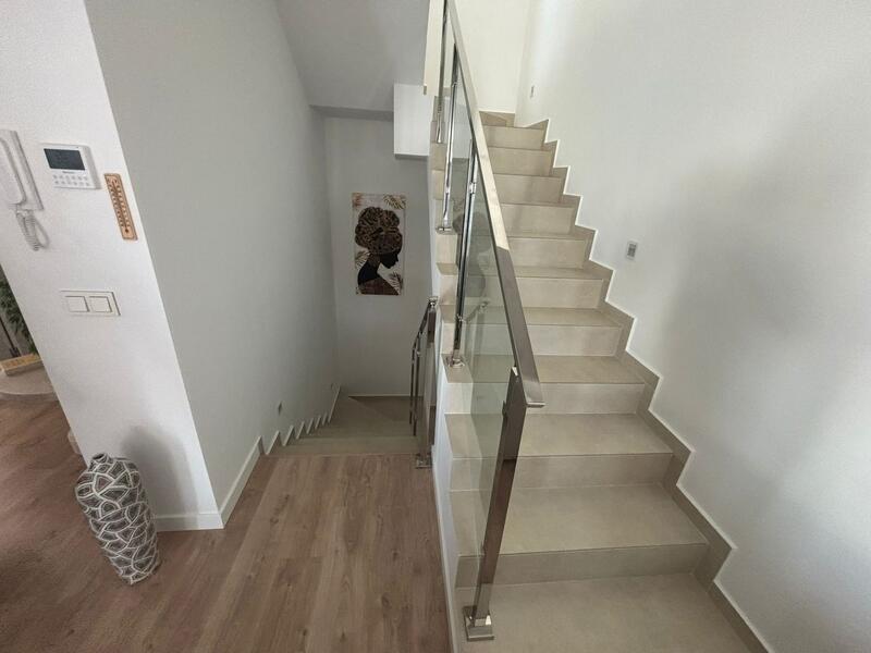 4 slaapkamer Villa Te koop 4 slaapkamer Villa Te koop