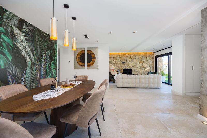 5 bedroom Villa for sale