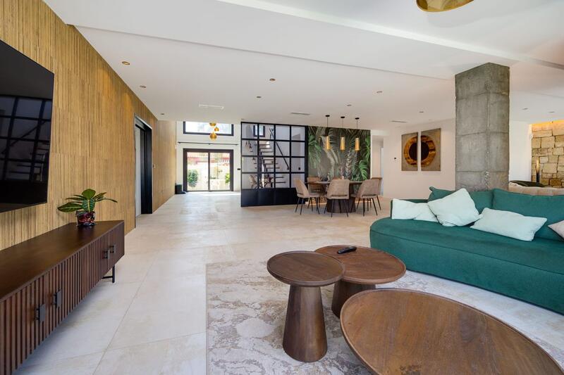 5 bedroom Villa for sale