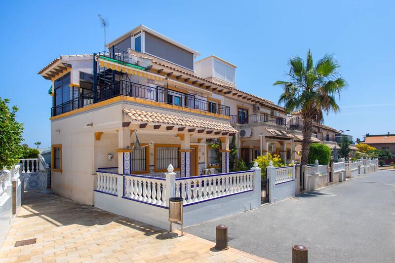 Villa till salu i Orihuela Costa, Alicante