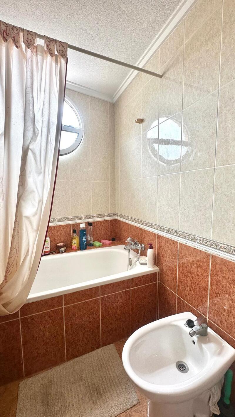 2 slaapkamer Appartement Te koop