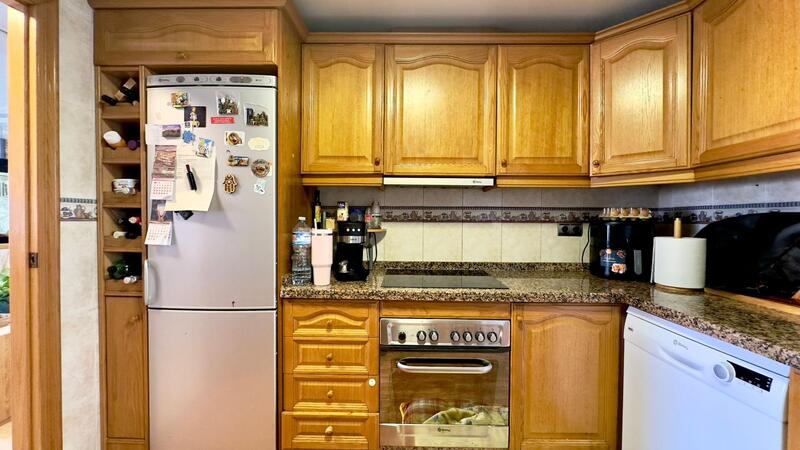 4 bedroom Apartment for sale