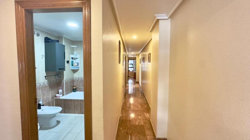 4 bedroom Apartment for sale