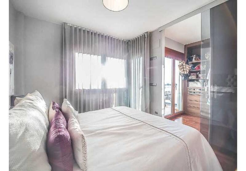 4 bedroom Townhouse for sale