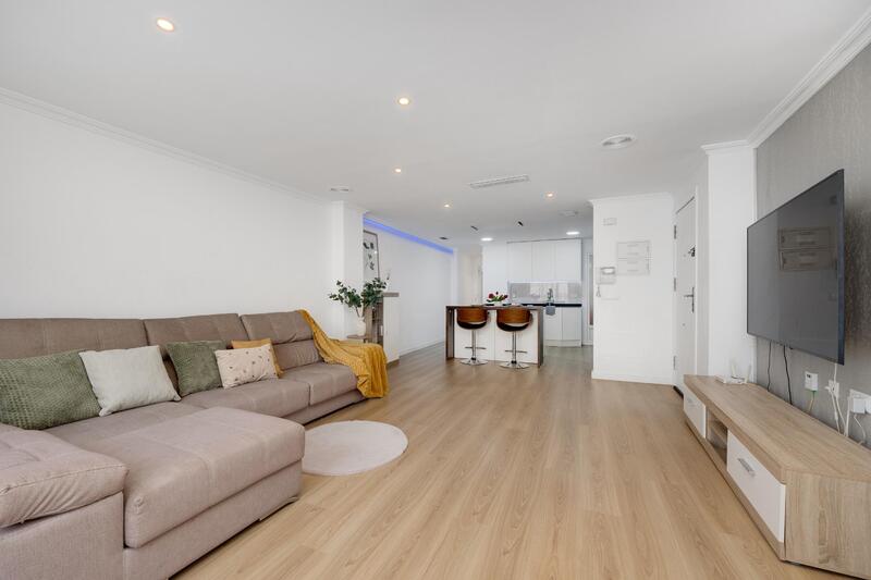 3 спальная комната квартира продается