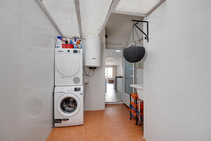 3 спальная комната квартира продается