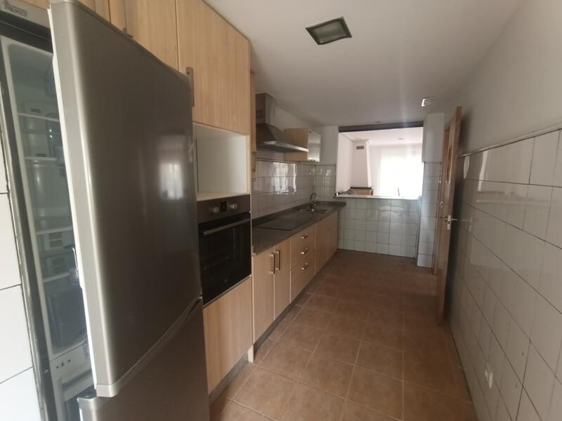 3 спальная комната Деревенский Дом продается