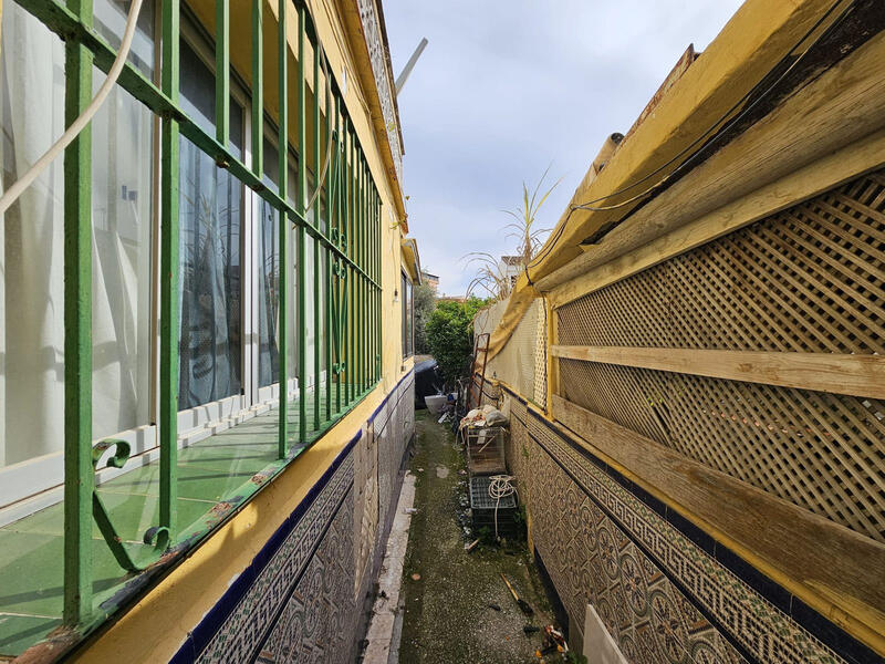 5 soveværelse Byhus til salg