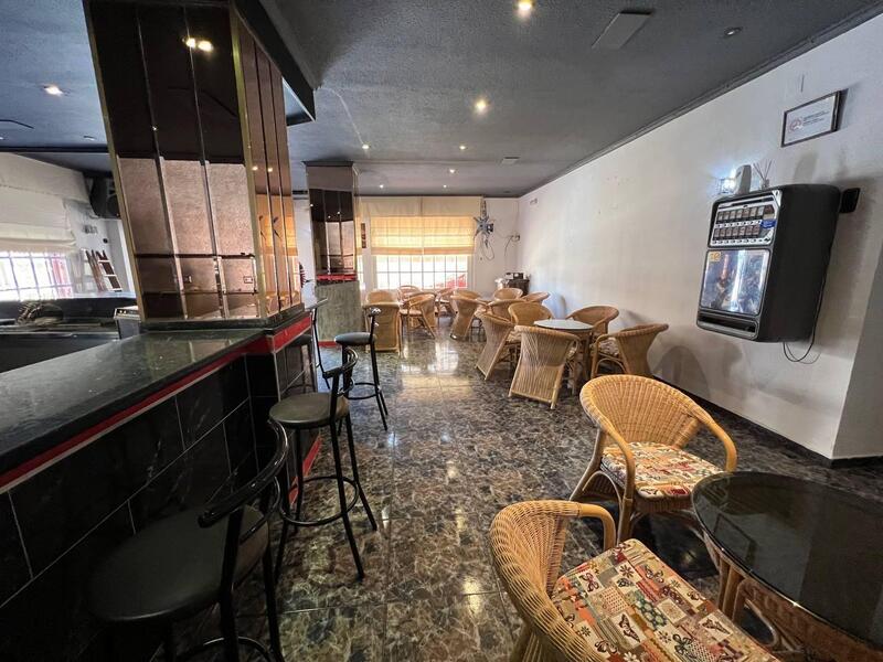 Kommersiella fastigheter till salu