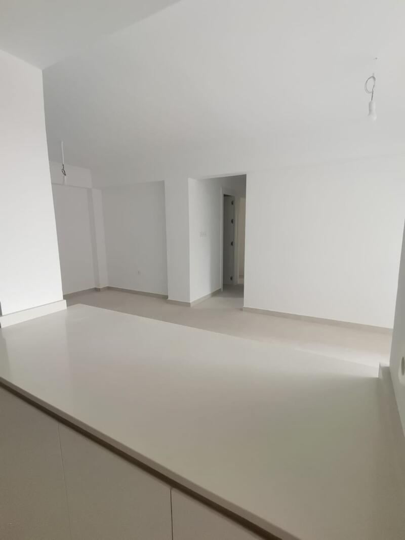 3 спальная комната квартира продается