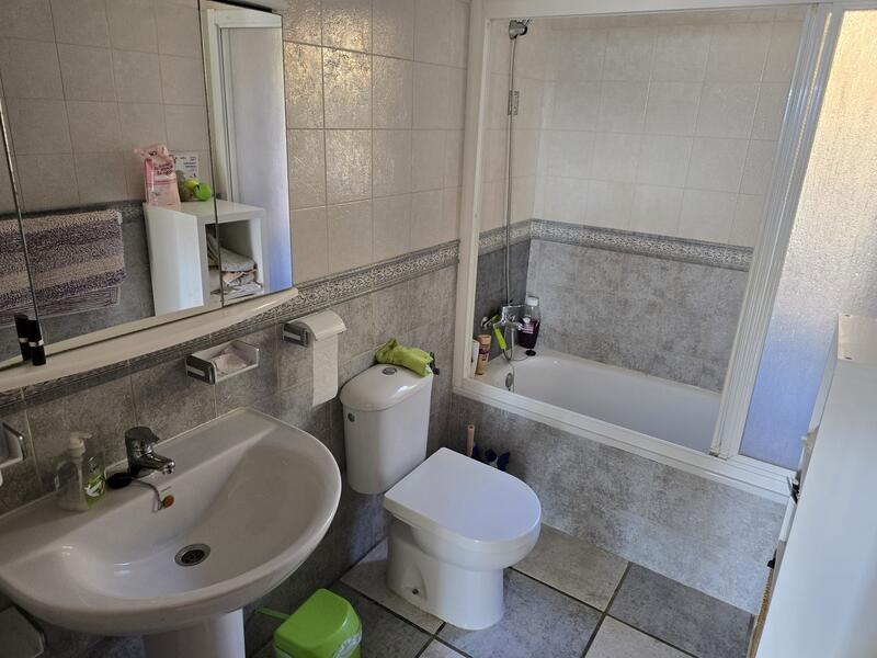 3 Schlafzimmer Villa zu verkaufen 3 Schlafzimmer Villa zu verkaufen