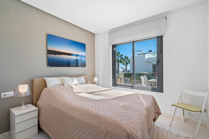 3 спальная комната вилла продается