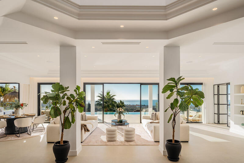 6 bedroom Villa for sale