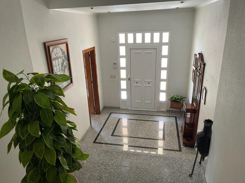 5 soverom Rekkehus til salgs