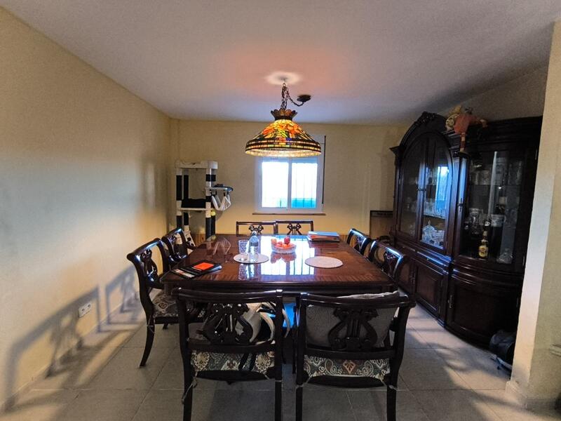 5 bedroom Villa for sale