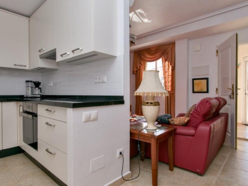 2 спальная комната городская тюрьма продается