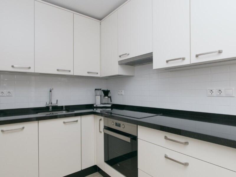 2 спальная комната городская тюрьма продается