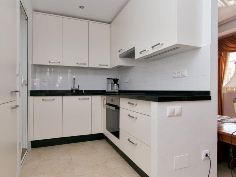 2 спальная комната городская тюрьма продается