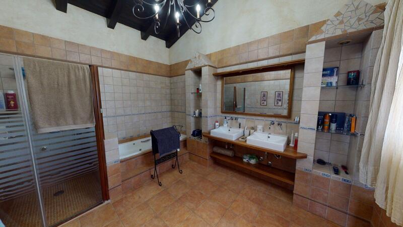 6 Schlafzimmer Villa zu verkaufen