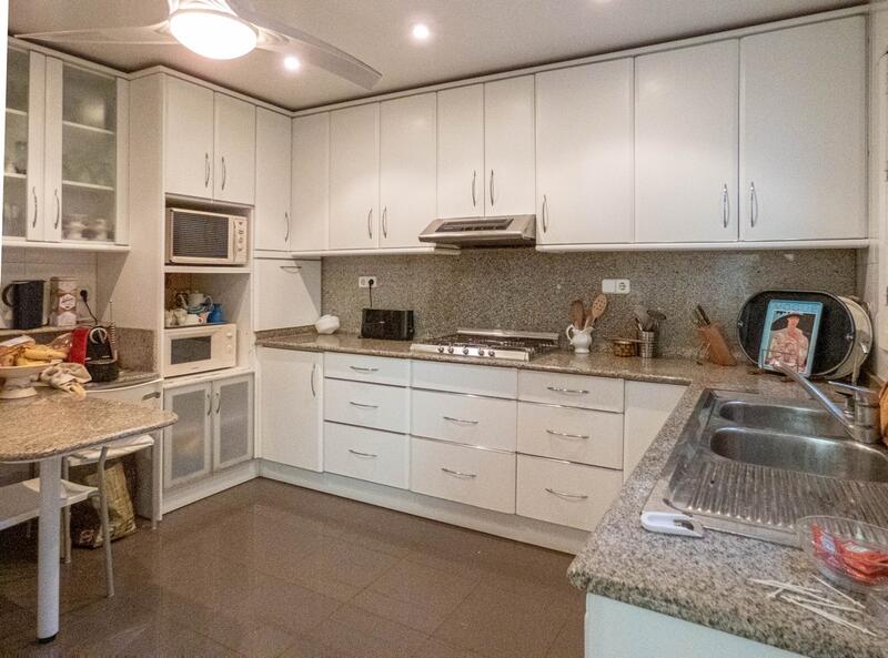 6 Cuarto Villa en venta