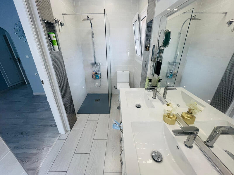 6 soverom Villa til salgs 6 soverom Villa til salgs