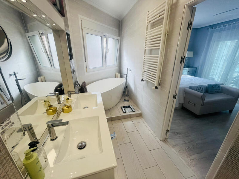 6 soverom Villa til salgs 6 soverom Villa til salgs