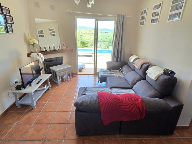 6 bedroom Villa for sale