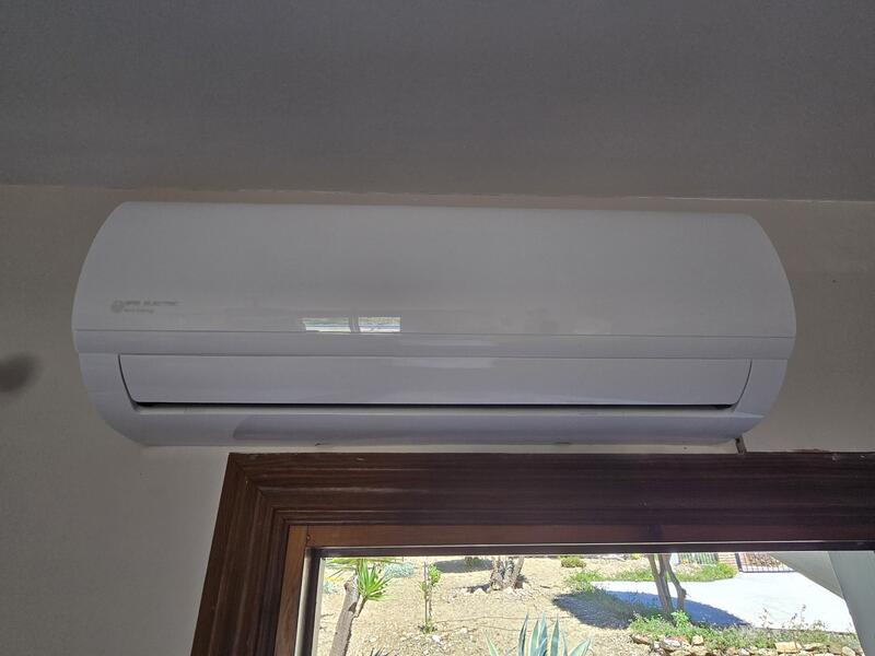 6 bedroom Villa for sale