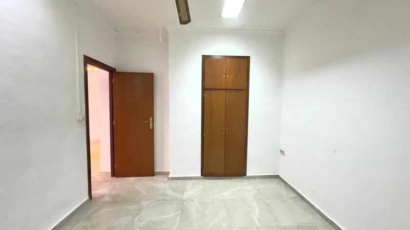 3 спальная комната квартира продается