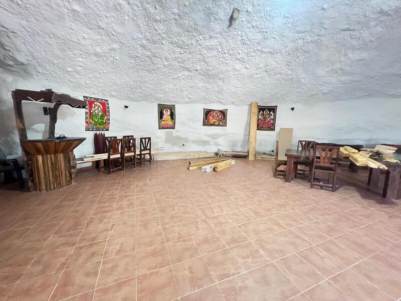 7 sovrum Kommersiella fastigheter till salu