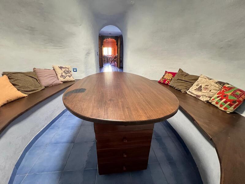 7 sovrum Kommersiella fastigheter till salu