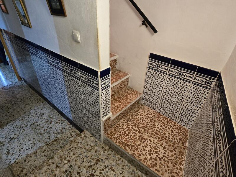 6 bedroom Townhouse for sale 6 bedroom Townhouse for sale