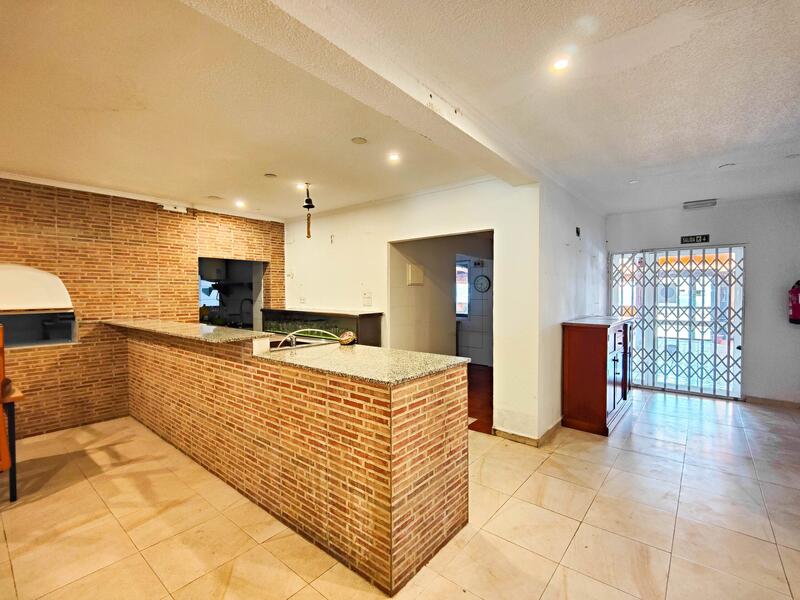 6 bedroom Commercial Property for sale