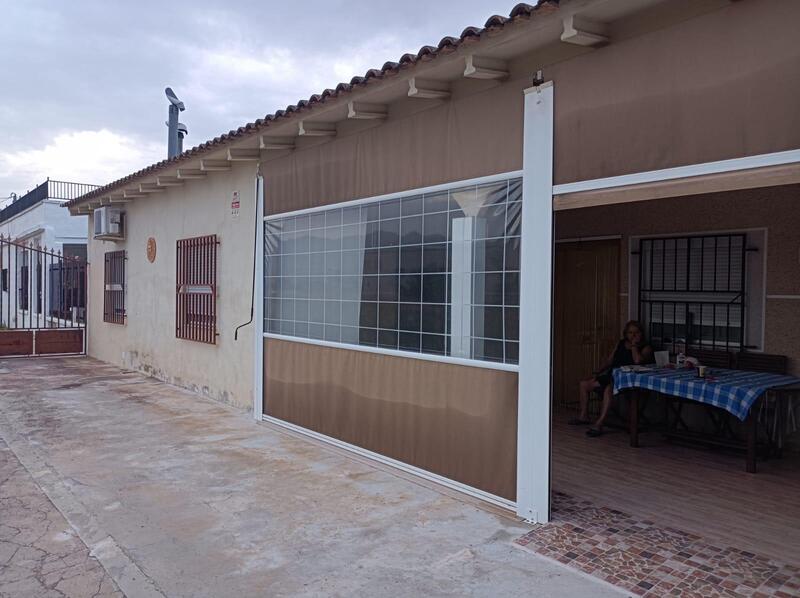 Townhouse for sale in Granja de Rocamora, Alicante