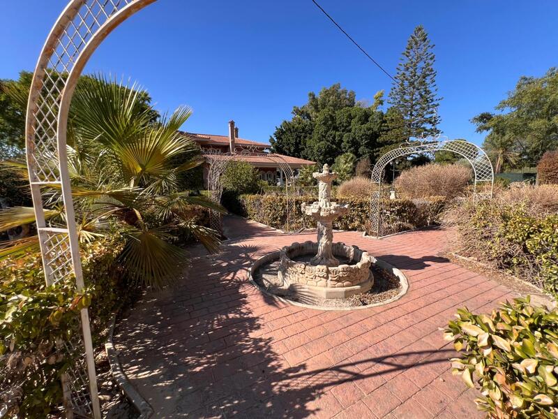 7 soveværelse Villa til salg