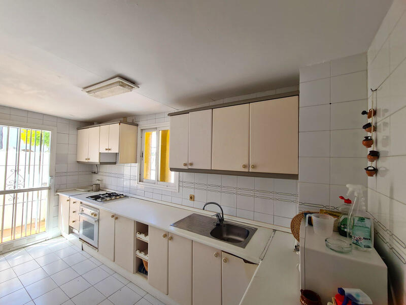 3 bedroom Townhouse for sale