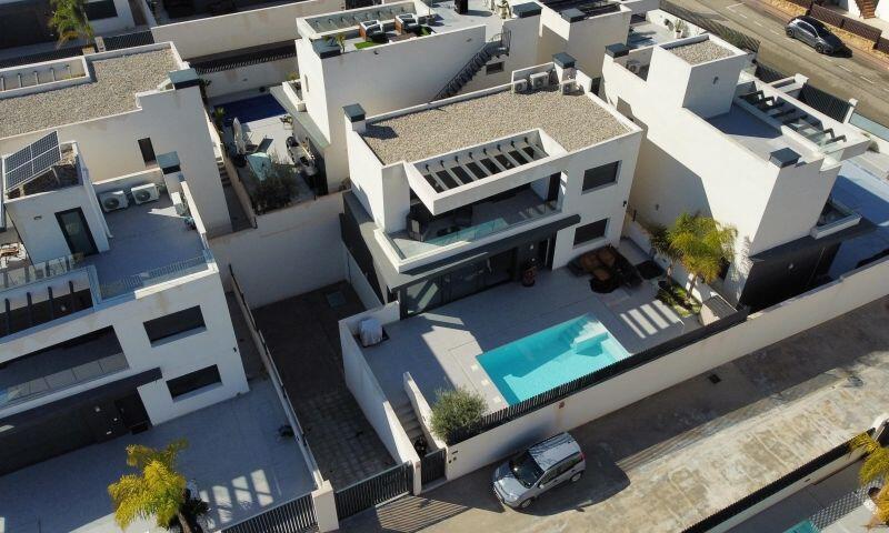 3 Cuarto Villa en venta