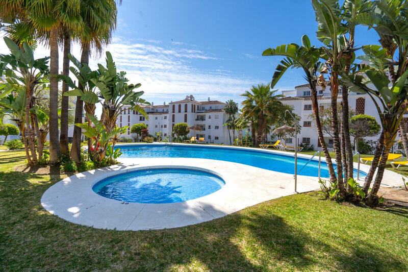 Apartment for sale in Calahonda, Málaga