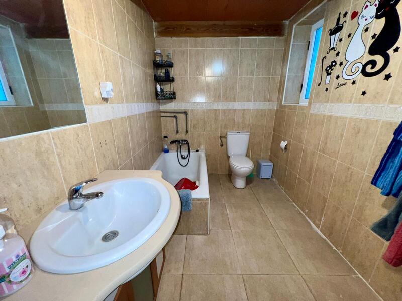 4 bedroom Country House for sale