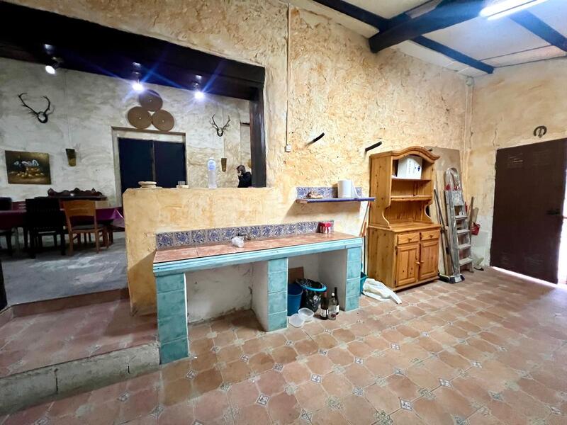 4 bedroom Country House for sale