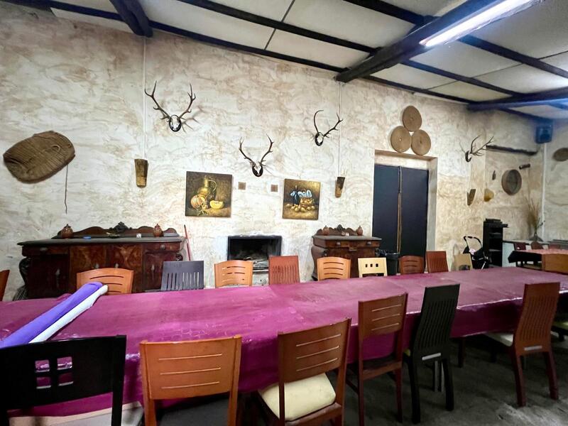 4 bedroom Country House for sale