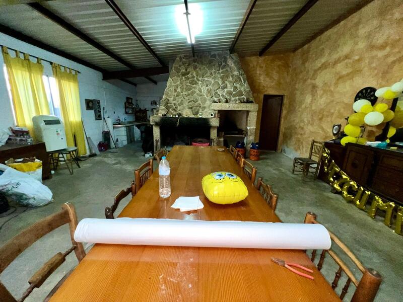 4 bedroom Country House for sale