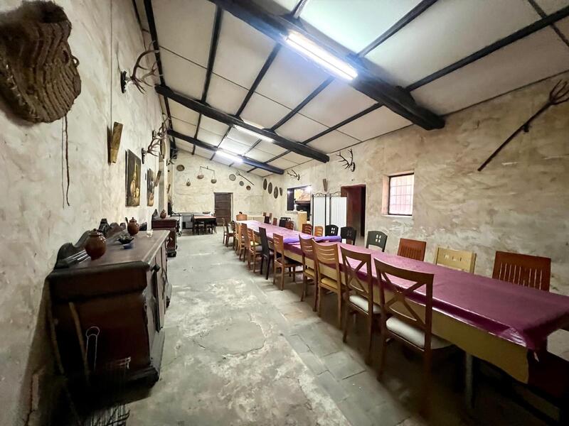 4 bedroom Country House for sale