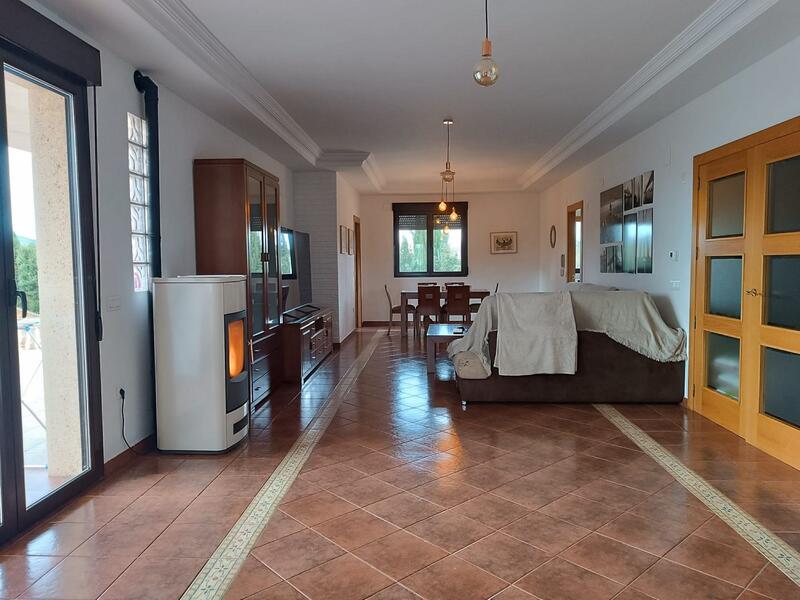 5 bedroom Villa for sale