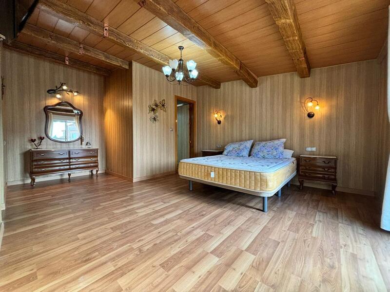 5 bedroom Villa for sale